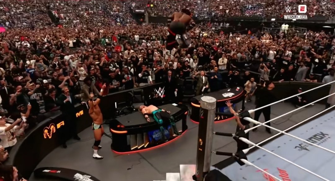 第一日最精彩最牛逼的画面是由两个顶流网红创造出来的 