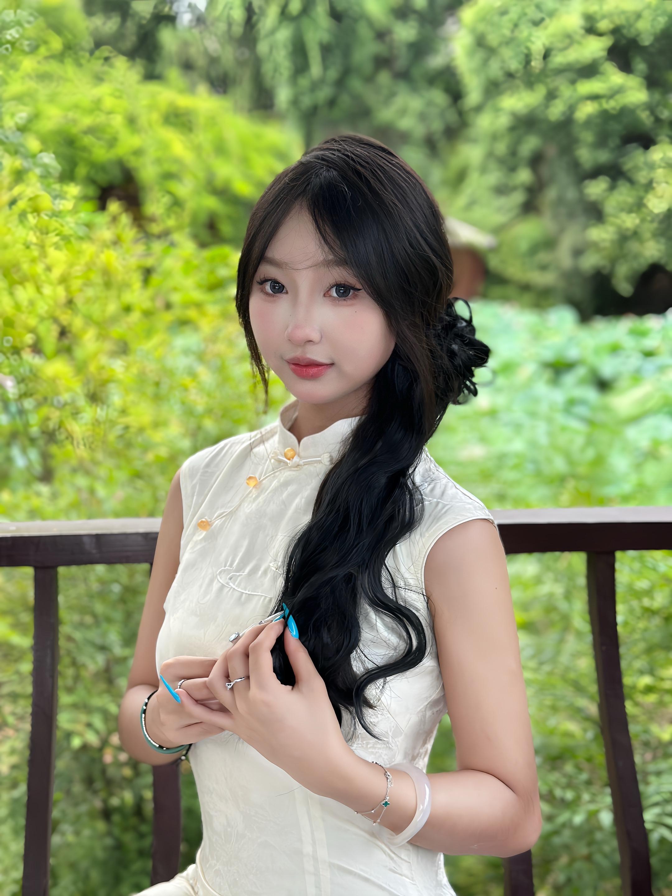 “云凯哥哥 你怎么空手来了 我的风筝呢”
