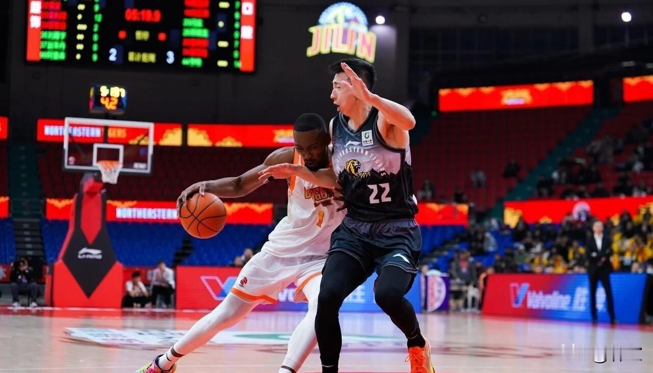 没想到啊！！！
CBA联赛第11过后，仅剩两支球队本赛季客场无一胜绩——浙江男篮