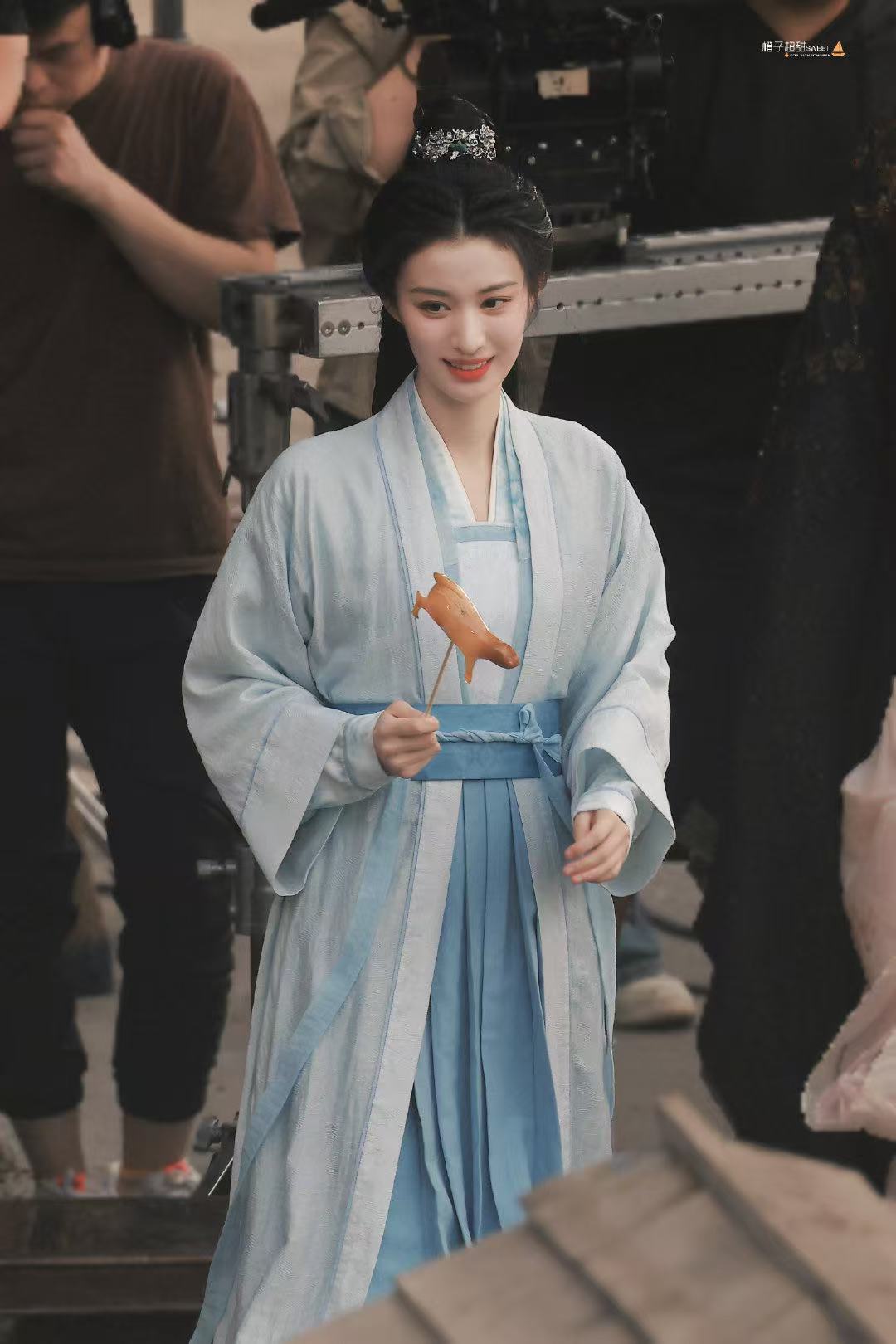 王楚然《烽影燃梅香》别再等了，想看王楚然的女主剧好久了！期待安久梅久，越早和我们