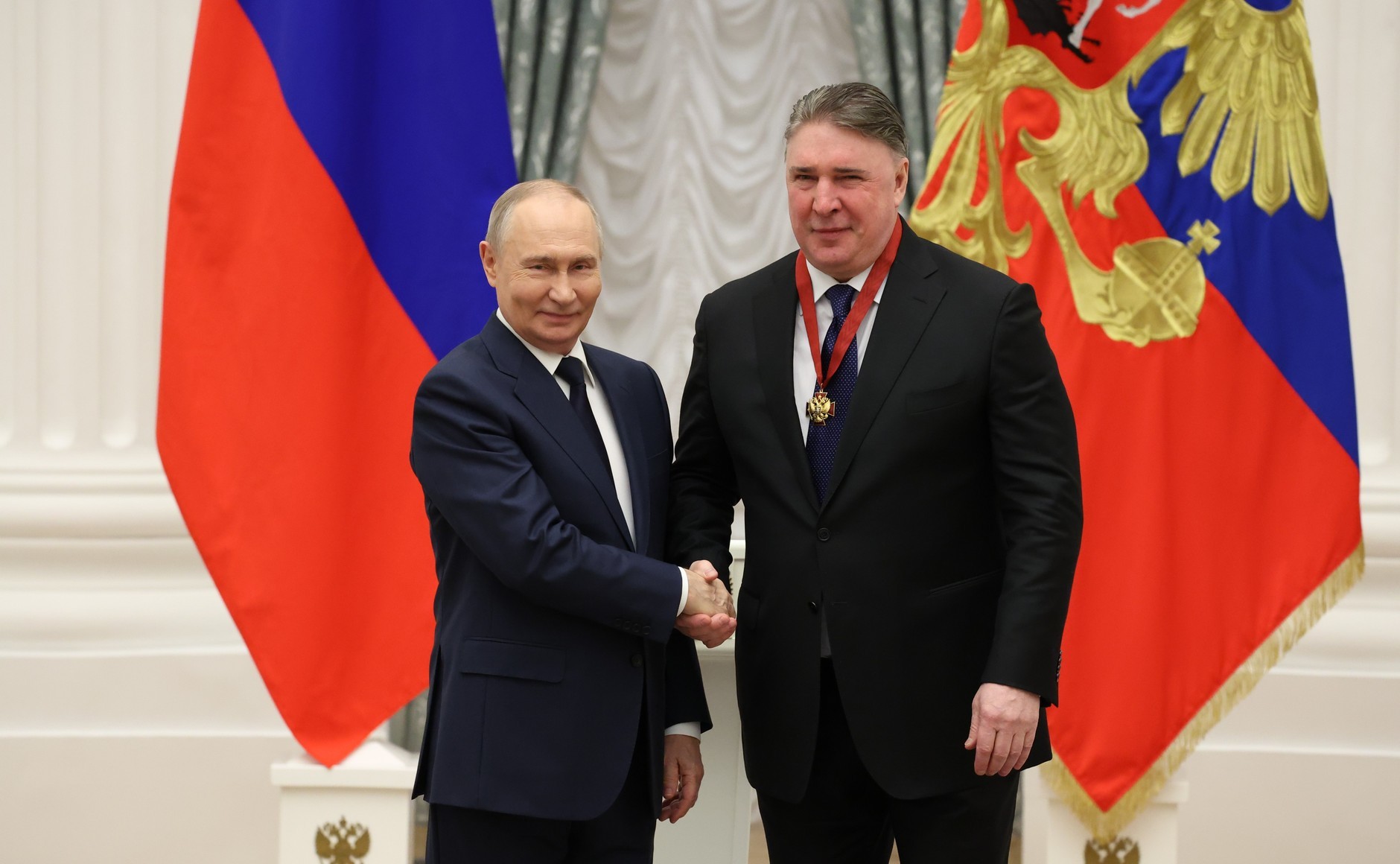 瓦洛佳小朋友  国家奖项颁奖仪式（二）克里姆林宫叶卡捷琳娜大厅举行了国家奖项颁奖