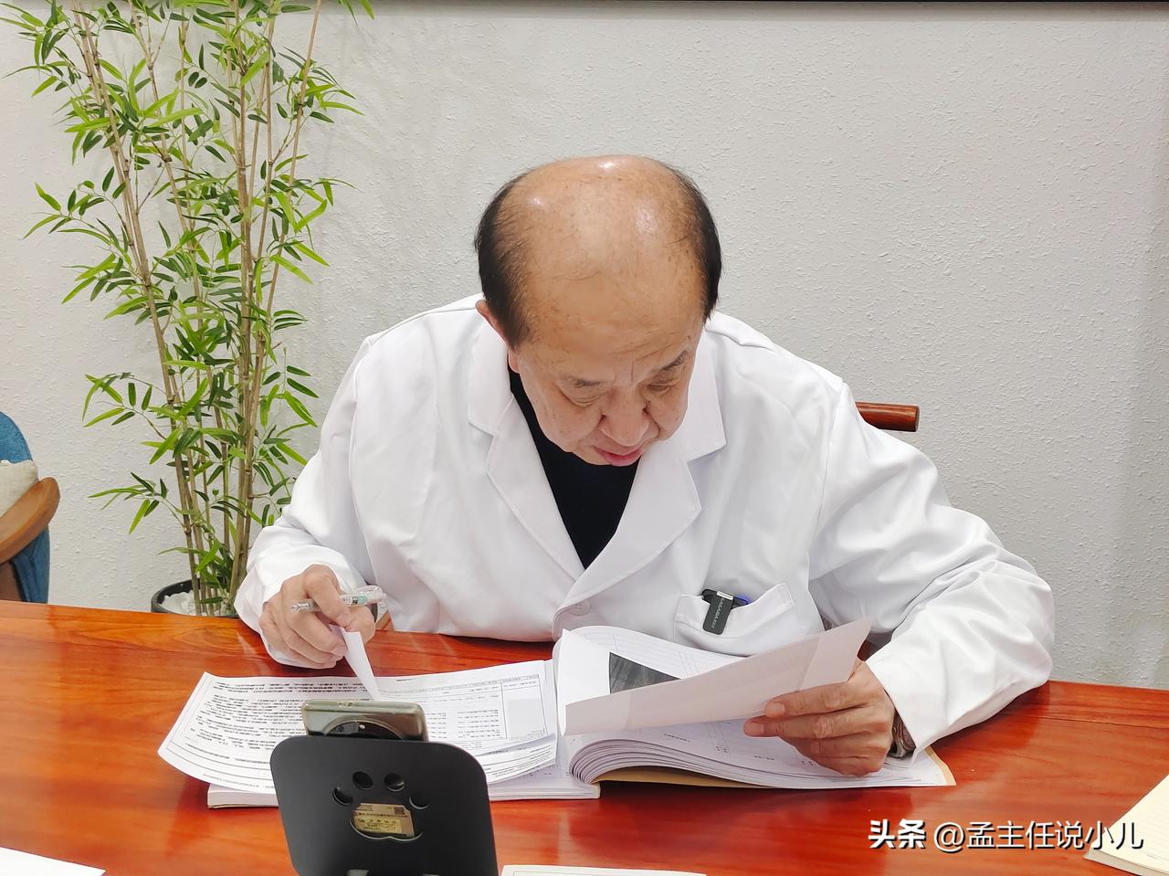 两类危险信号要警惕！抽动症孩子久拖伤身又伤心
    我行医坐诊几十年，见过太多