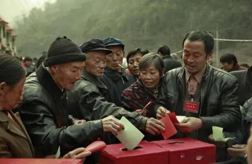 老实人，真的当不了村长，不是位置不适合、也不是人没有能力，而是村里啥人都有，有经