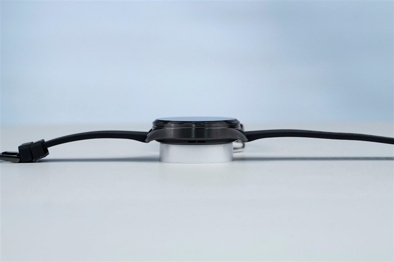 不仅仅是续航升级 小米Watch 5全面评测：隔空操控开启腕上交互新纪元