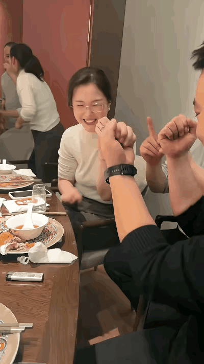 这样的聚会氛围很好