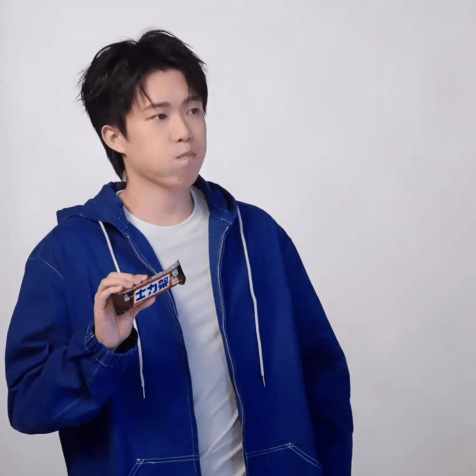 简直萌物！士力架品牌代言人王楚钦  王楚钦