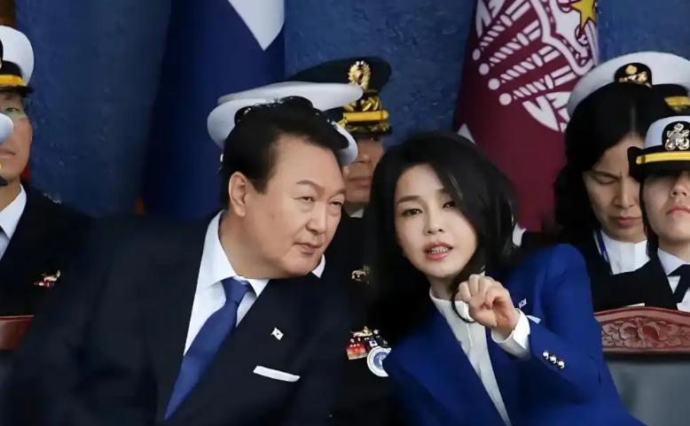 韩国传来新消息！
 
据官方8月24日报道，韩国第二综合特别检察组完成180的调