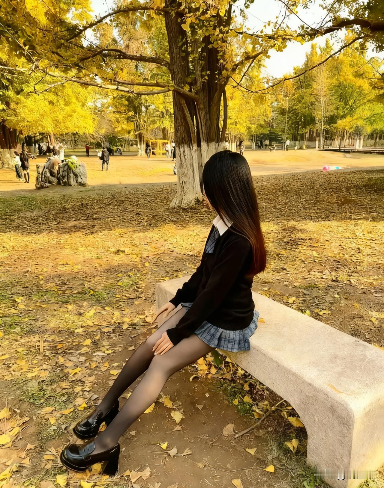 银杏树下最适合拍照
银杏树自拍