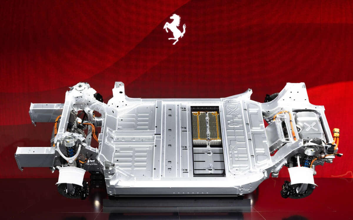Ferrari Elettrica的前后四电机，法拉利自己称之为“电动发动机”，