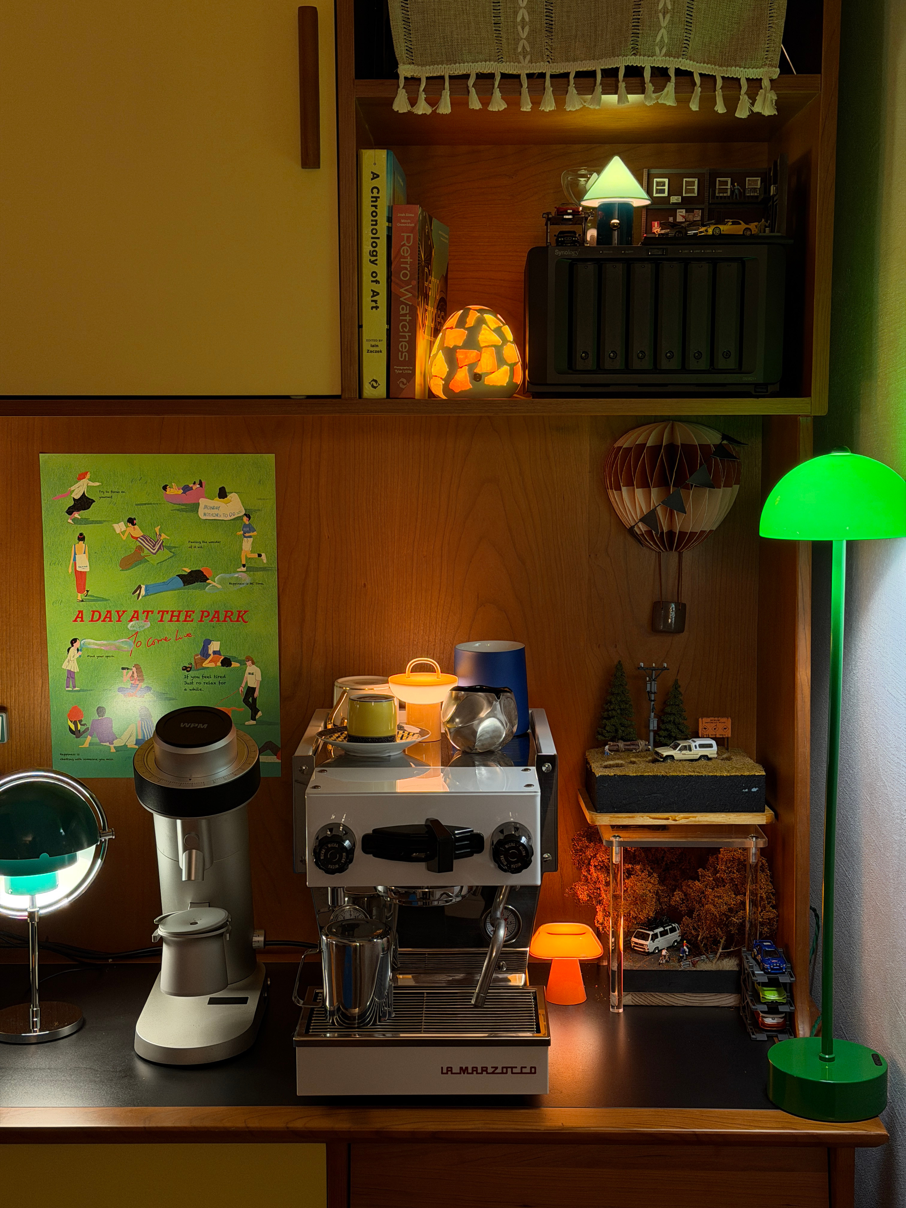 晚上了 家里的灯开始开会了 