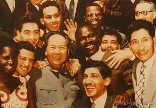 请欣赏非洲朋友唱红歌
歌颂伟大领袖毛主席[作揖]

红色经典歌曲具有强大的生命力