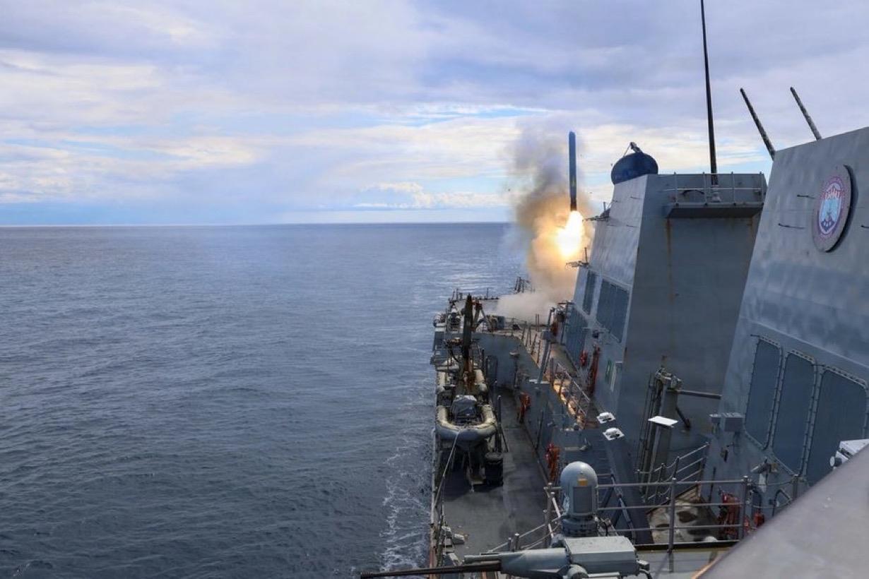 一位美国高级官员告诉 CNN，美国正准备在未来 24 小时内对伊朗发动“大幅增加