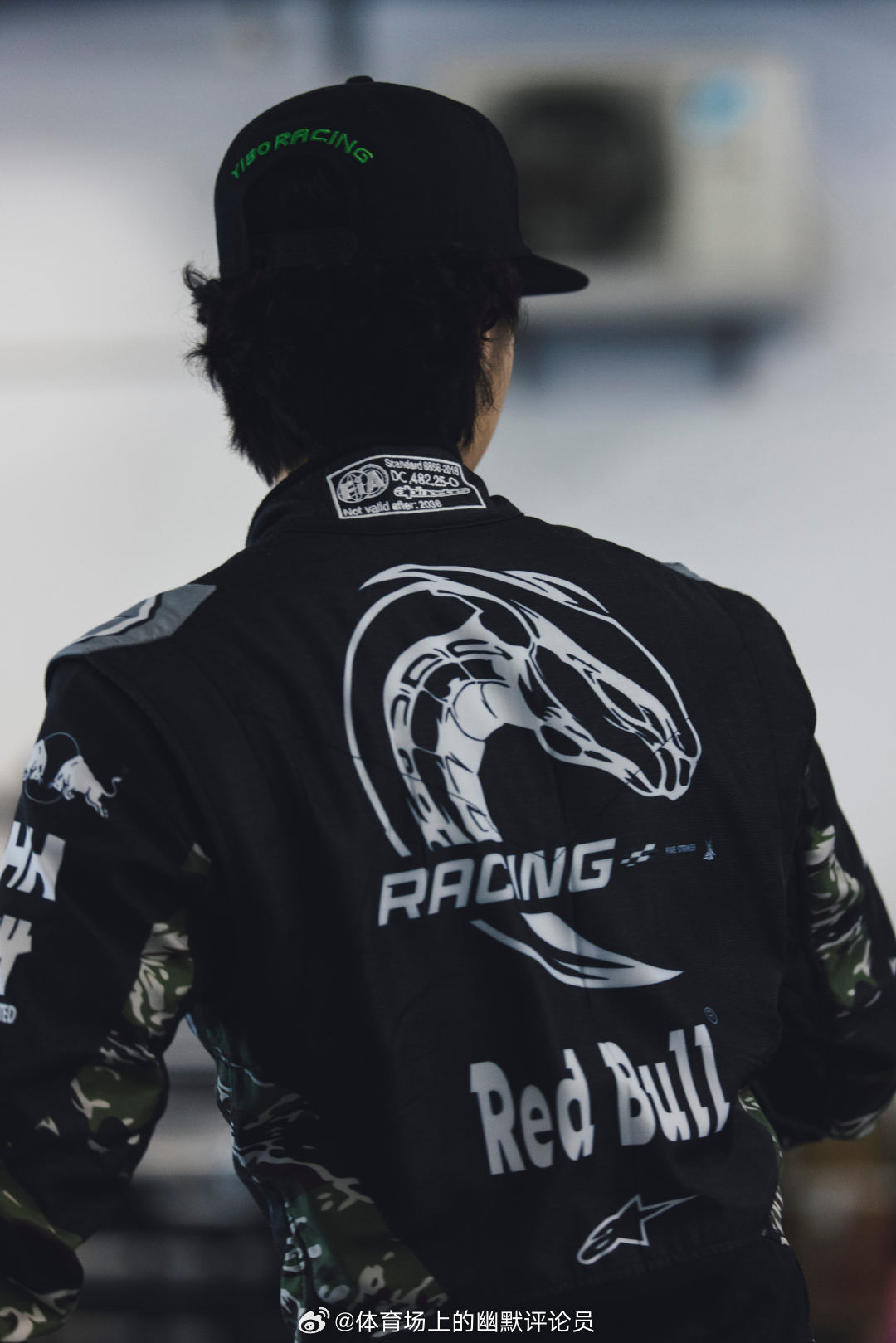 王一博 · 85RACING 「赛前试车 𝗗𝗔𝗬 𝟭」积累经验，手感渐显