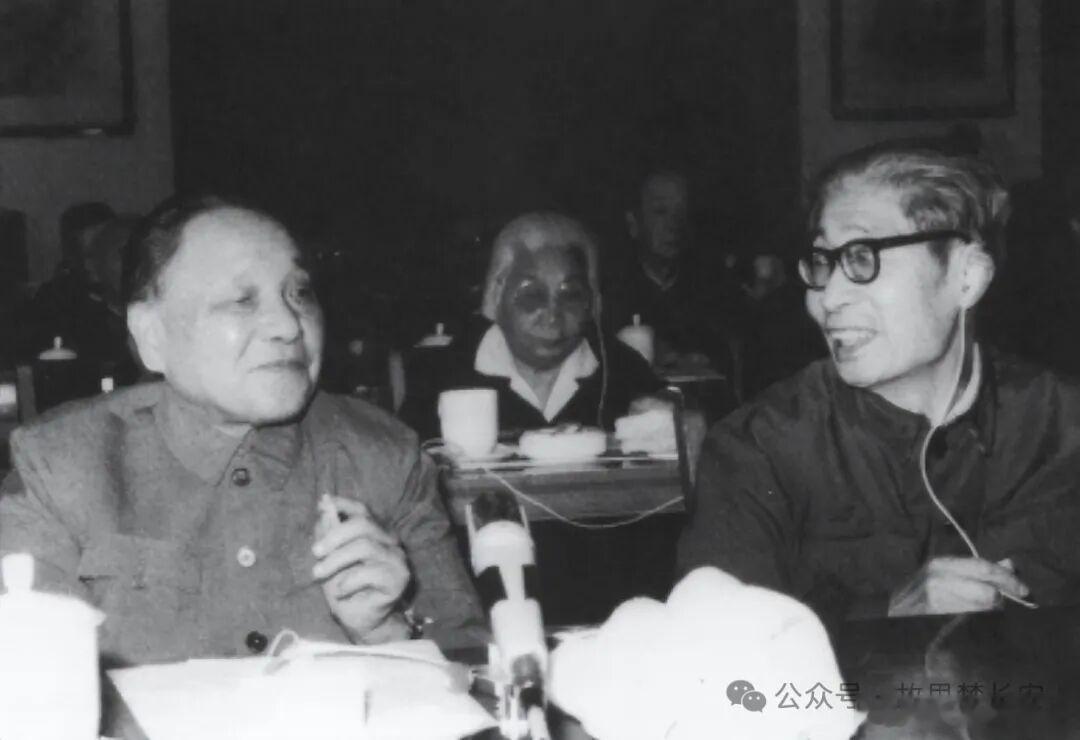 留法勤工俭学的老同学，在长征路上见面了一一1935年6月，四川懋功中央红军和红四