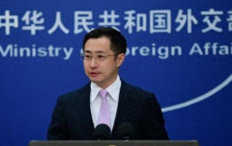 越南一声“感谢”，不只事关救援！
 
7月25日以来，南海海面上演一场中国协助搜