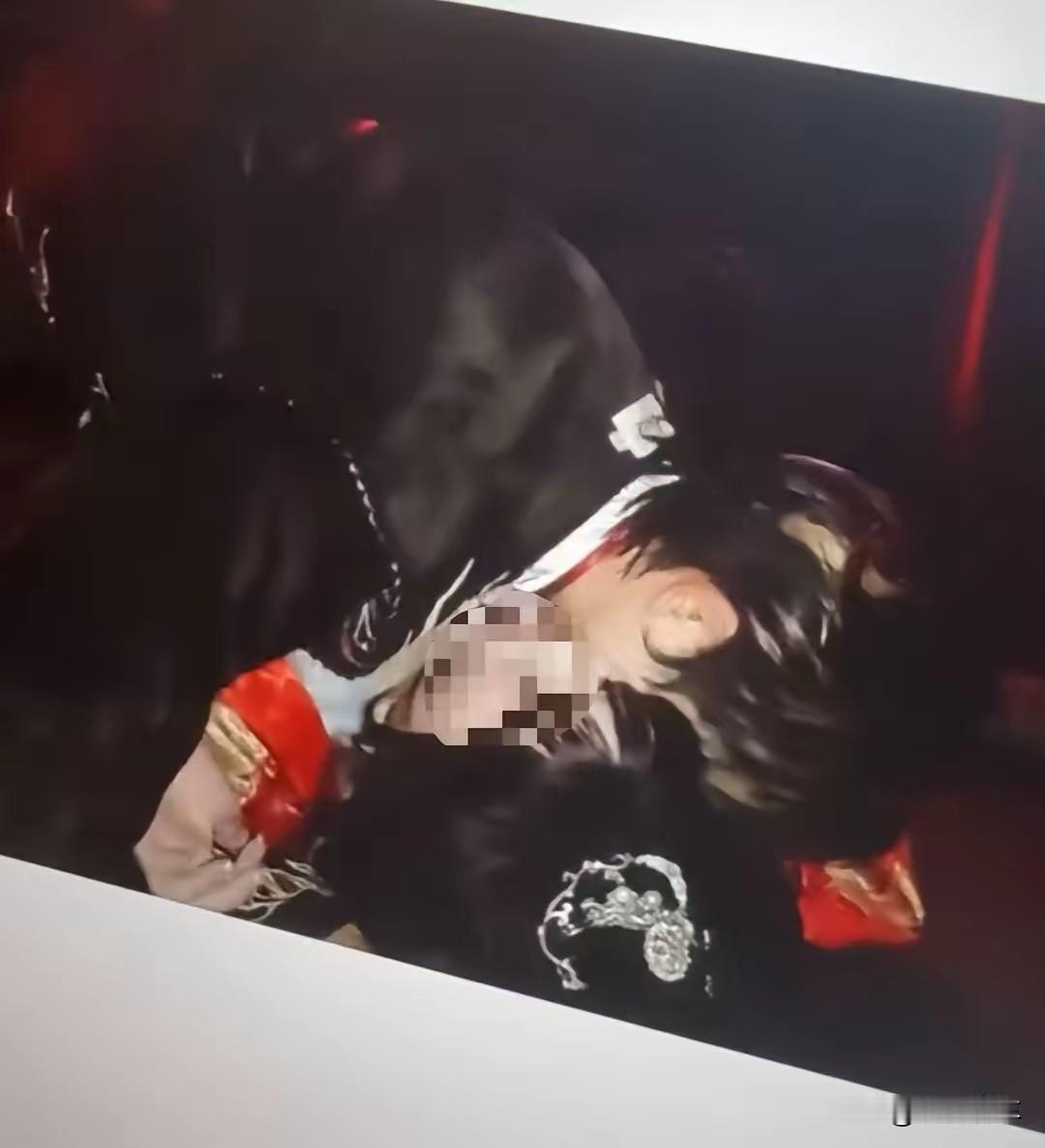 16岁少女恋陪本消费17万上热搜，剧本杀变味了？

上海16岁女孩沉迷“恋陪本”
