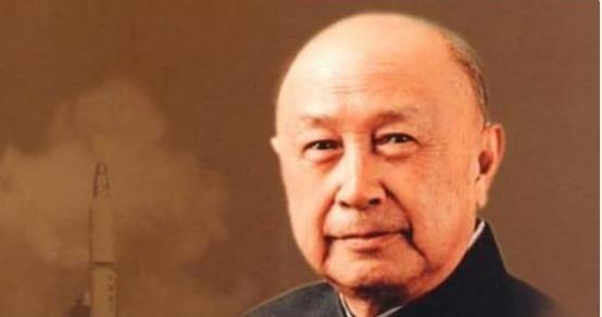 钱学森回国途中收到一份电报，交代他在沿途中一定不要下船，50年后才知发报人是谁。