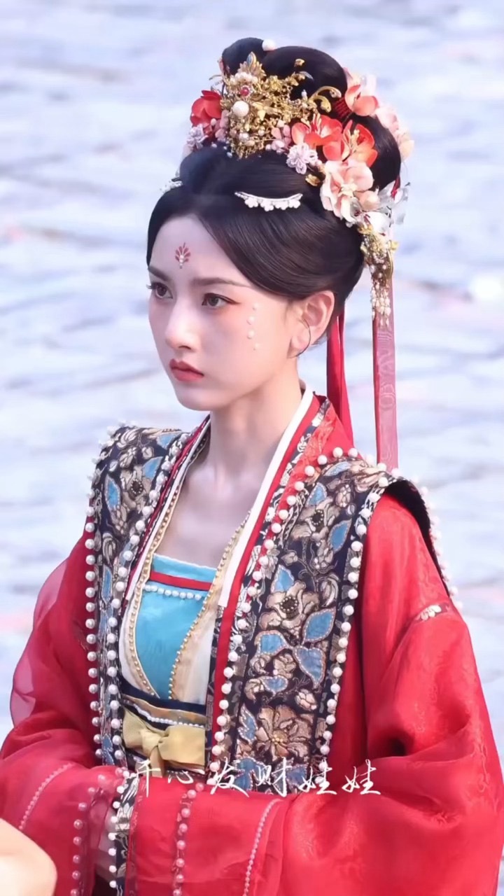 宋祖儿登顶司宫令路透 如此令人震撼的美貌 