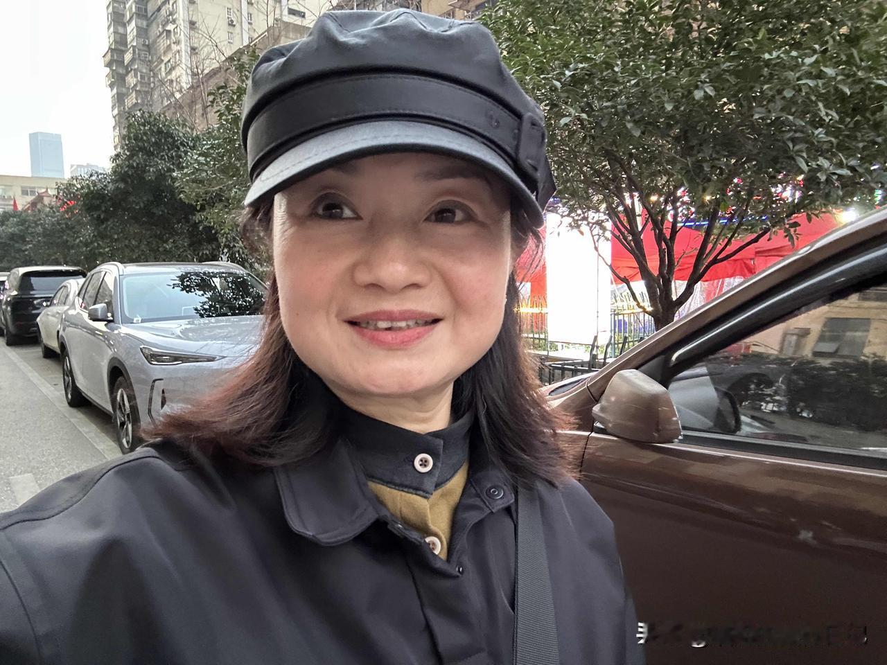 一大早睁开眼
发现平台给我的千次阅读单价翻了倍
开心 感谢平台
我们真的生活在一