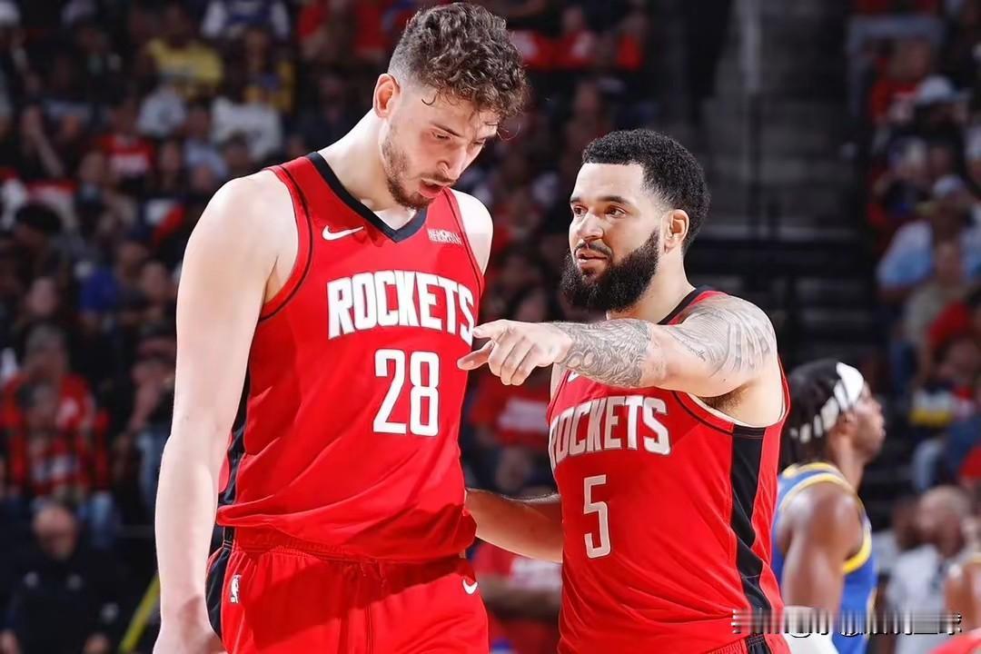 不可思议！就在今天，火箭又传来2个让人意外的好消息:
 
首先是近日，NBA 2