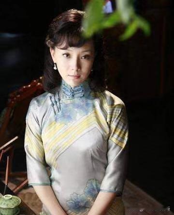 1. 女神魅力，谁能敌？
提起最具女人味的演员，大家第一个想到的一定是陈数吧。她