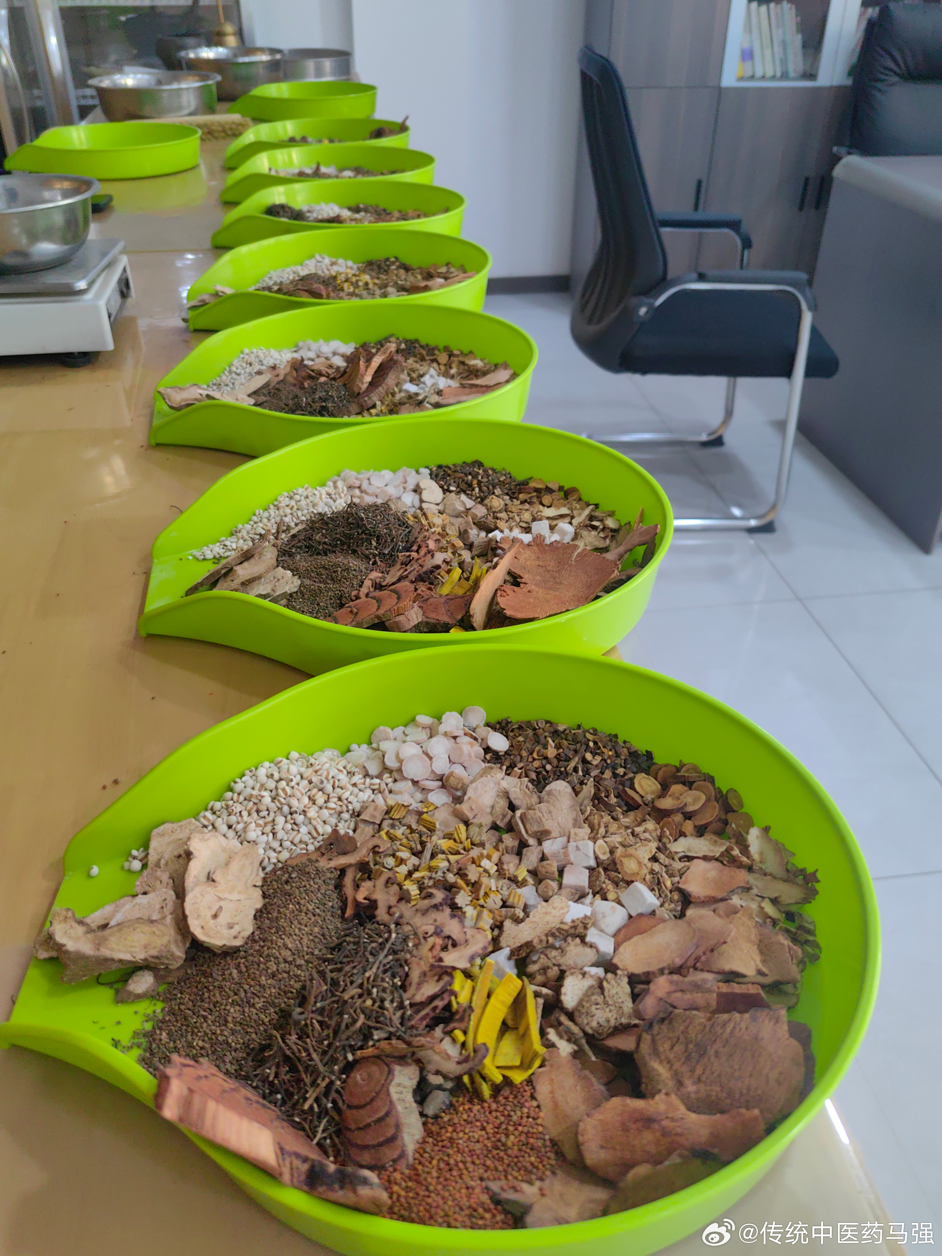 学中医最迷茫时，是这句话点醒了我学中医这条路，真的不是一帆风顺。去年下半年，我陷