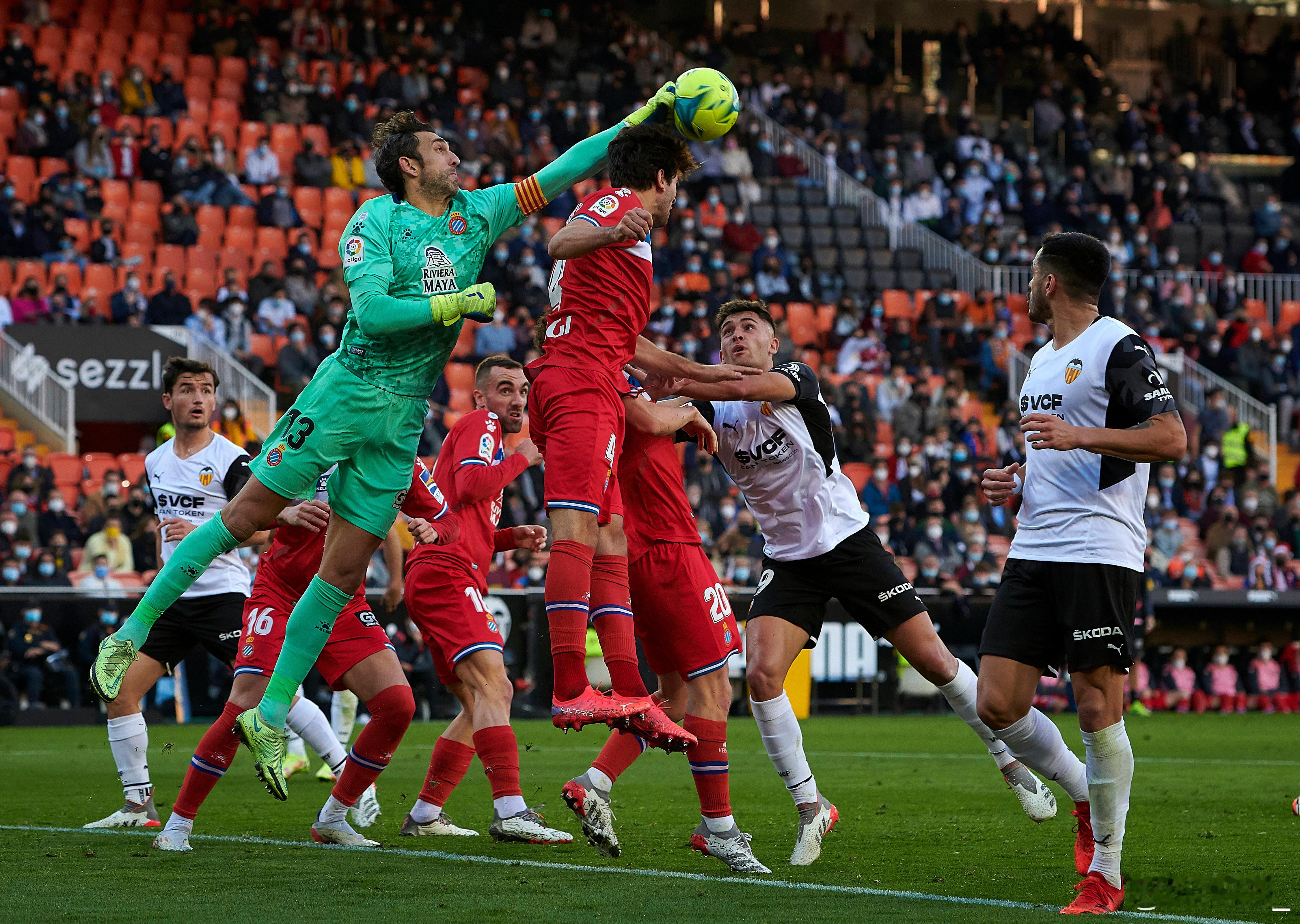 010    英超    曼联vs狼队    方向：胜比分：2-0 2-1 3-