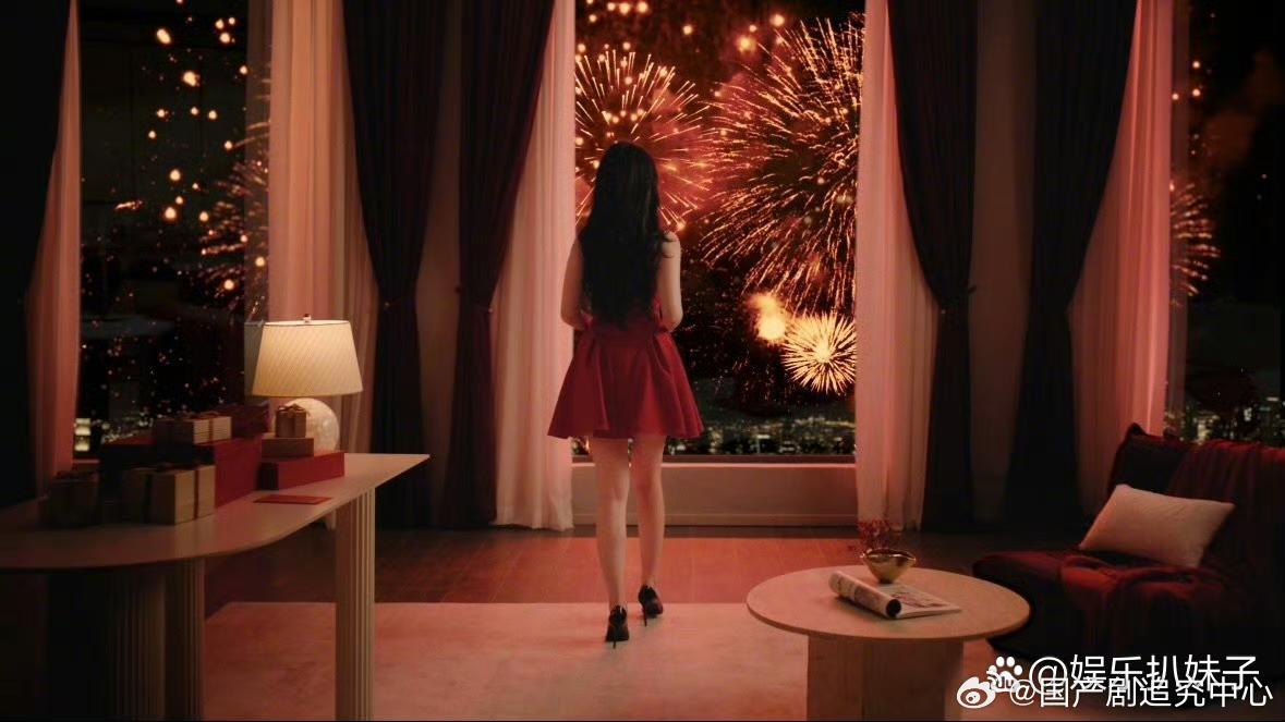 1.沈腾老婆现在就不对马丽设防了，两家人说开后都想利益优先，她提防的可是另一位。