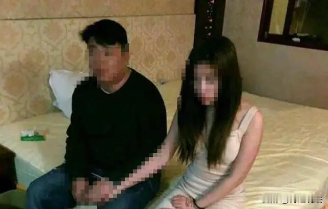 重庆，一男子邀约了老相好，线下见面之后发生了本该夫妻之间的夫妻之事，第一次后给了