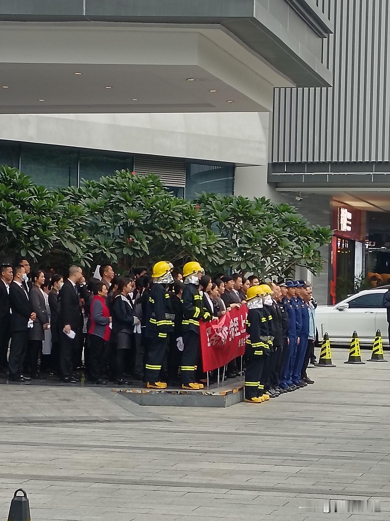 晒图笔记大赛12月2日，香港大埔宏福苑火灾遇难人数升至156人，仍有约30人失联