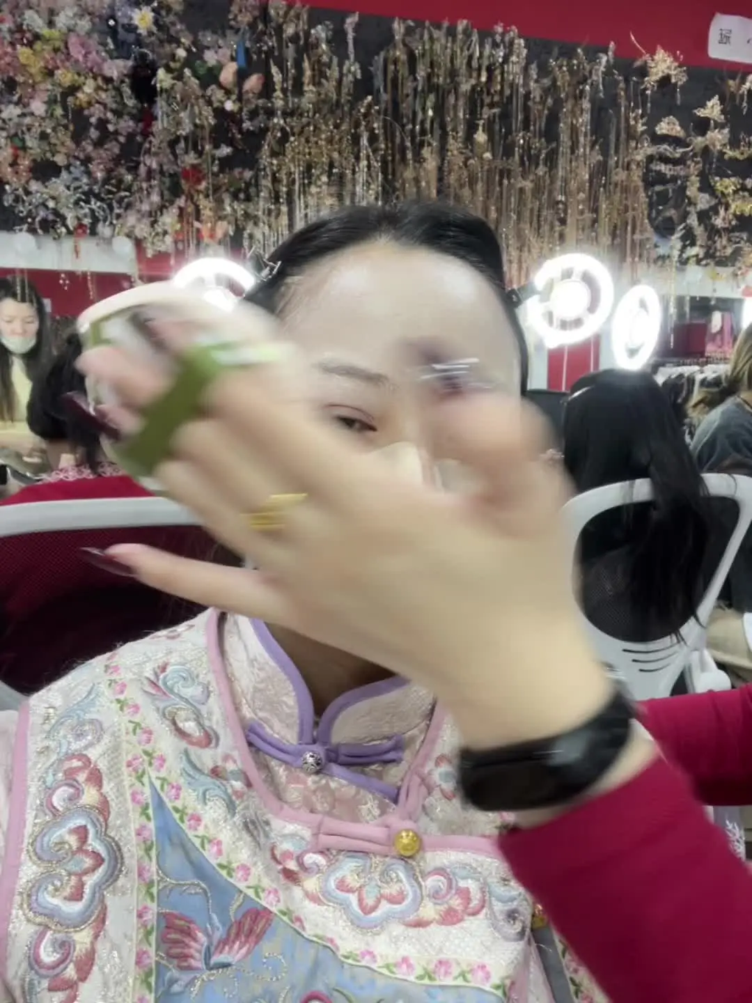 “我就是这个姑娘”