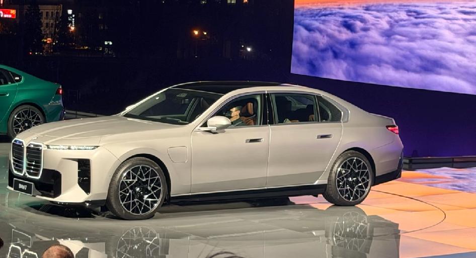 4月22日宝马之夜太惊艳！三款车全球首发，新世代BMW iX3和i3长轴距版专为