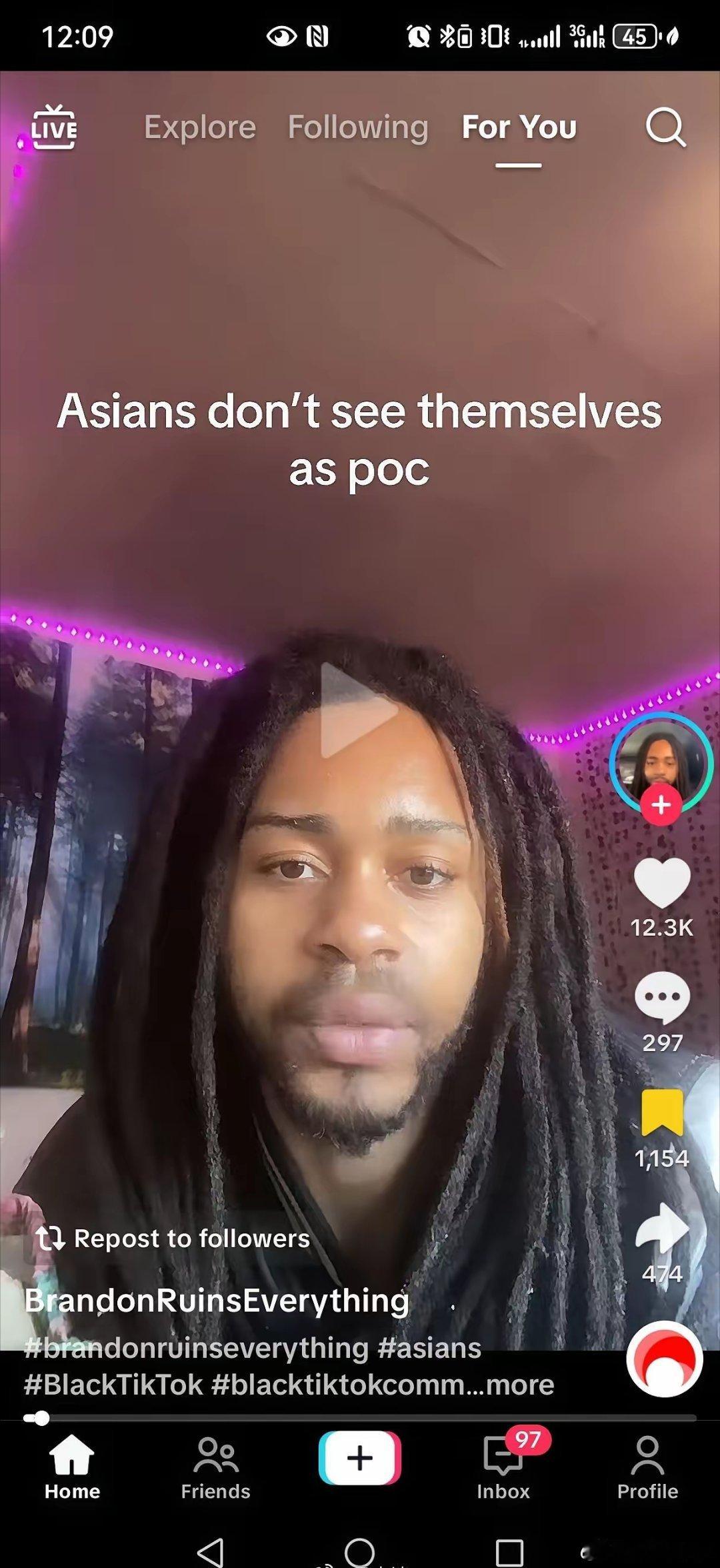 黑哥责怪亚裔不把自己当做有色人种（poc）的一员，责怪他们不团结…poc，peo