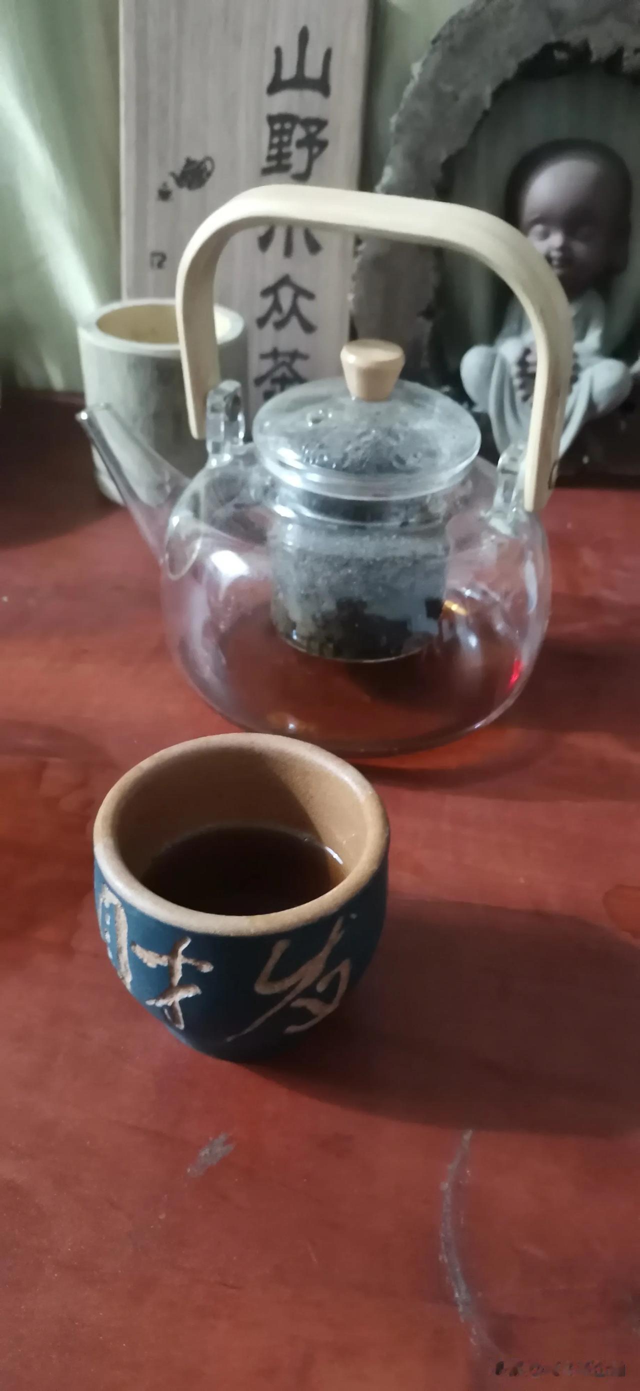 普洱茶怎么区分好与坏? 
判断生普茶的优劣，可以从以下几个方面综合考虑：

一、