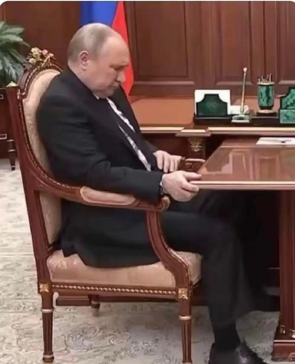 现在还不是最难受的时候历史总是上演同样的故事！现在看着难不用怀疑，现在不是最难受