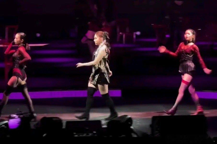 208身材管理没有，业务能力也没有，赚钱这么容易？ ​​​