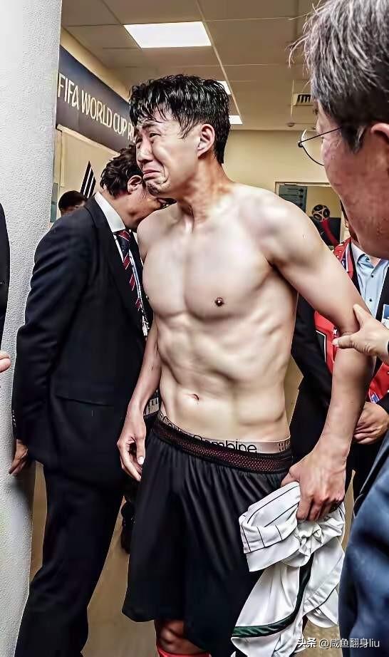 韩国队输了，作为韩国最大的主力孙兴慜哭了，他不是哭输了比赛，而是哭自己没有能力拯