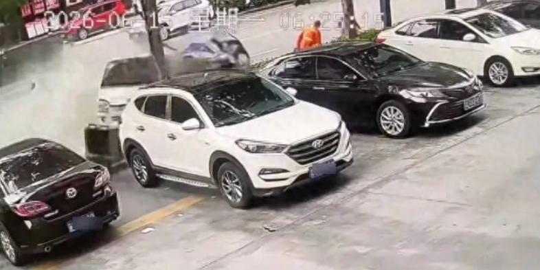 “必须严惩！”江苏连云港，一60多岁男子与妻子都是环 卫 工，扫街多年，心地善良