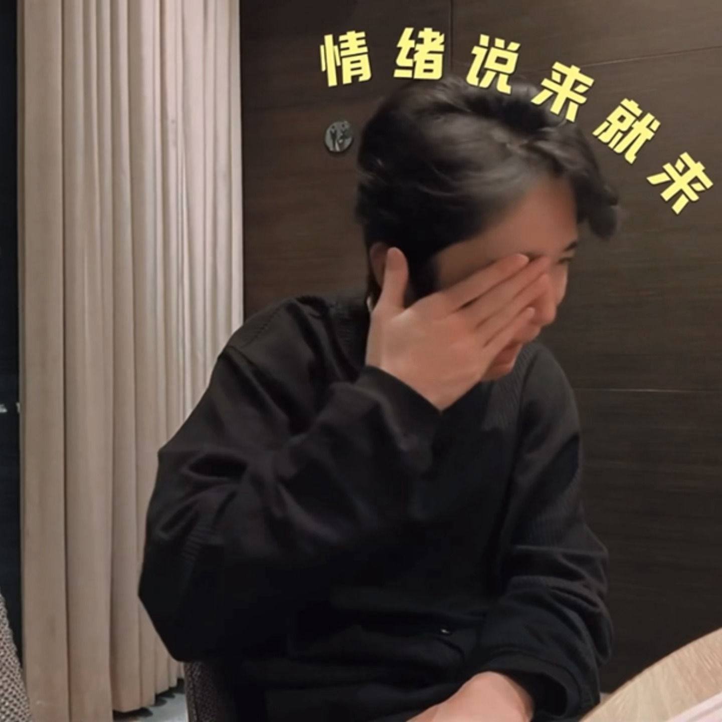 小猪假哭依旧猪哼哼叫 萌死 