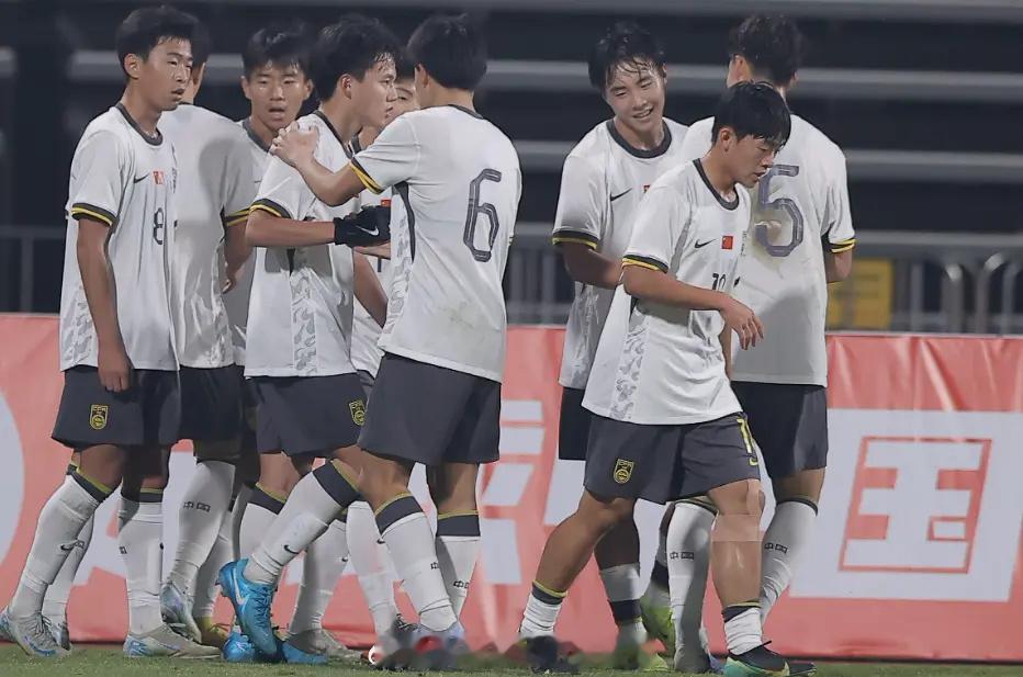 14-0！真不像球迷印象中的中国男足，3人戴帽打爆鱼腩，升至头名 北京时间11月