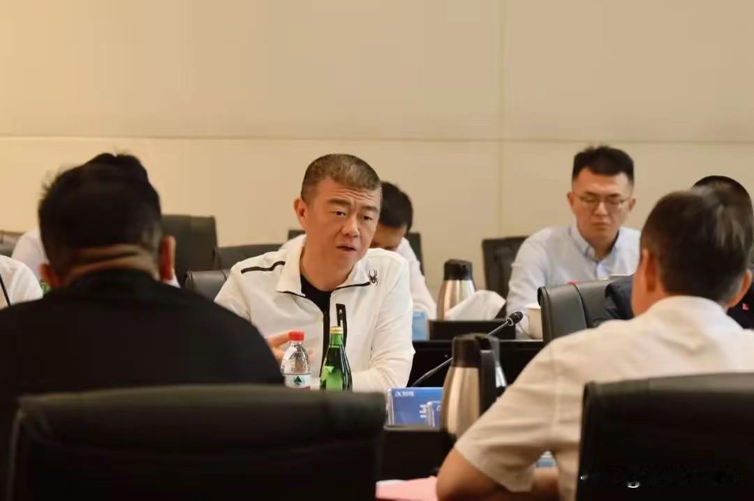 万科董事长辛杰已失联，即便深铁已注入超200亿“活水”，仍难掩焦虑——祝愿老东家