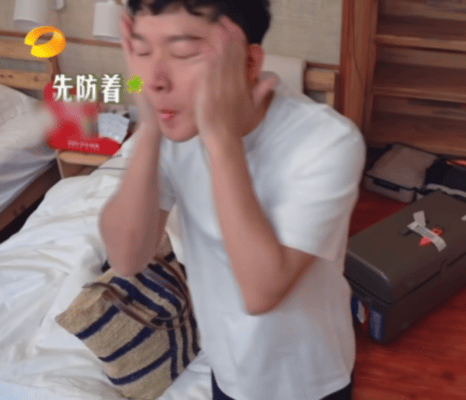 陈数回应张晚意偷学自己护肤 越来越期待后面的张晚意了[打call] ​​​