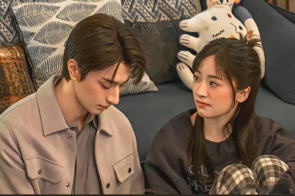 这部剧里他们真的很真…演的完全就是现实的感觉像真实的顾逸梁代文在相爱在好好生活林