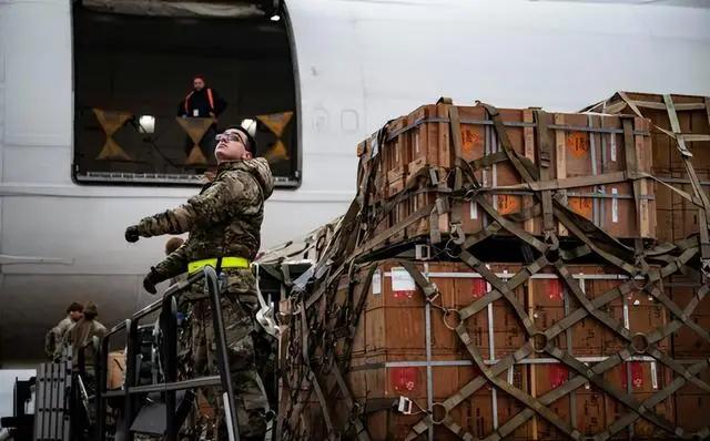 中日关系将何去何从？中日战争不可避免跟俄罗斯攻打乌克兰不是一回事。俄乌战争美国敢