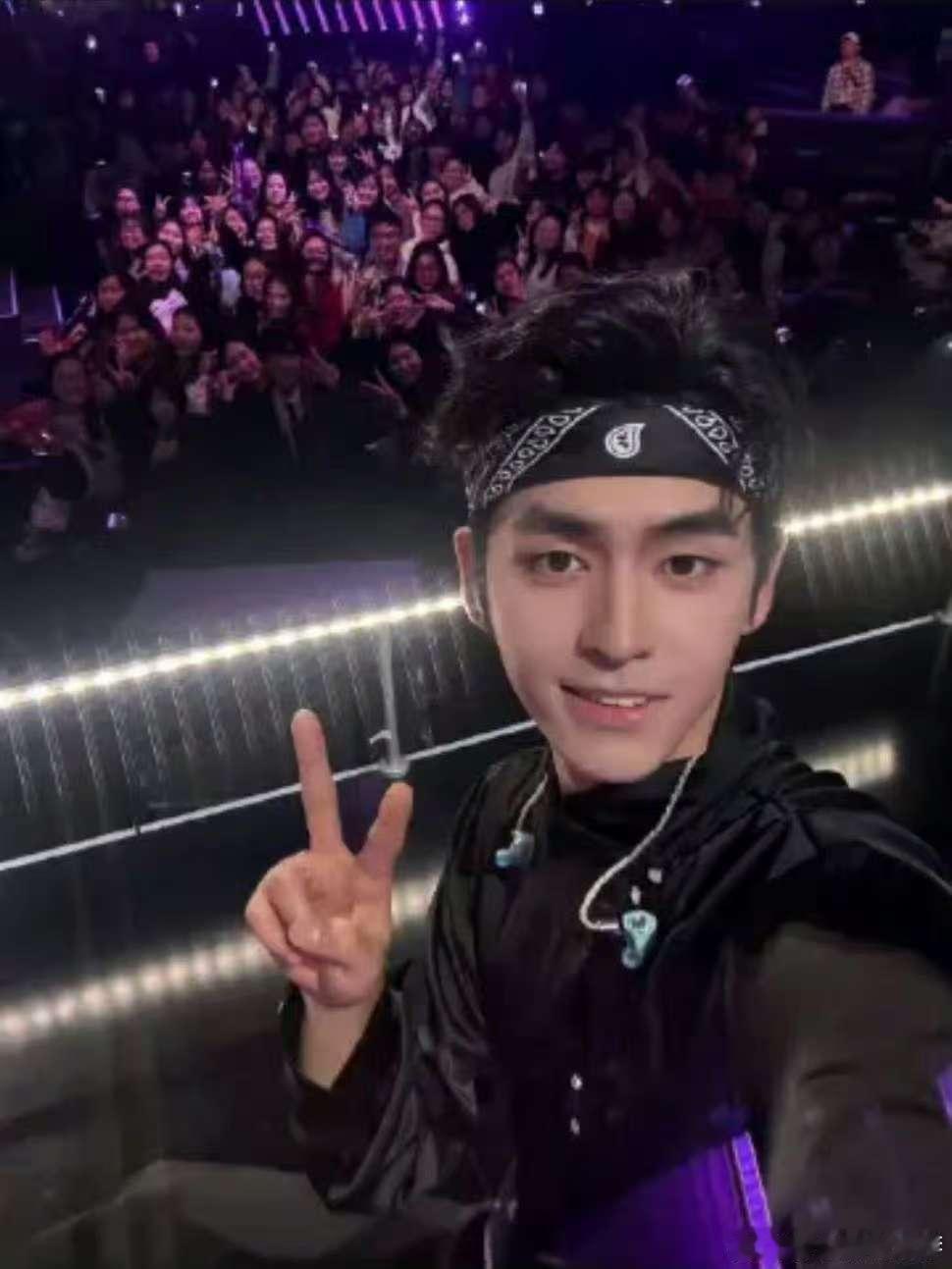 张卓尔资源声鸣远扬声鸣远扬张卓尔资源爆发！影视舞台齐发力太亮眼 