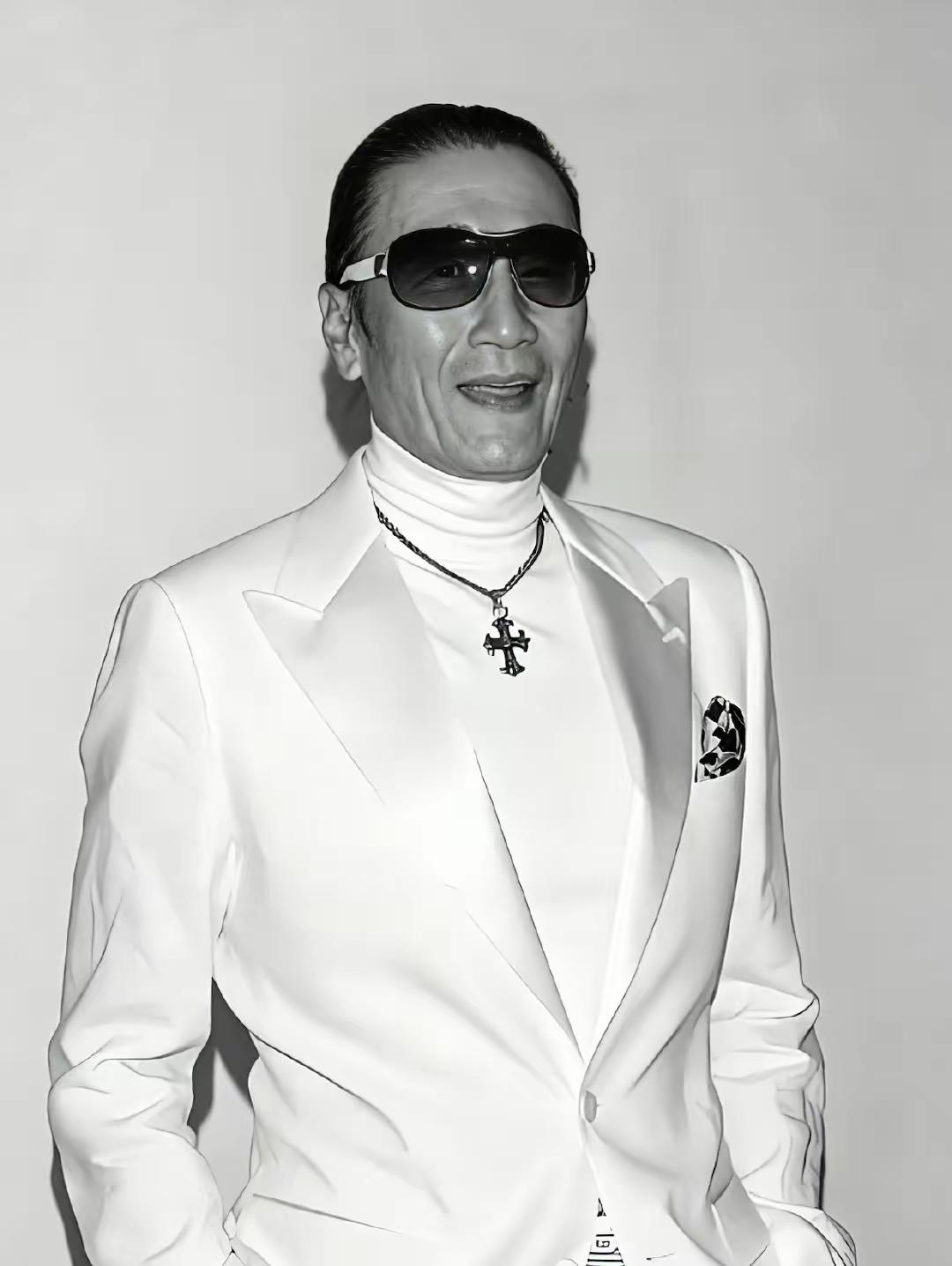 一代帅哥谢贤走了。愿老帅哥一路走好！

谢贤驾鹤西去，去了他该去的地方，这是人类