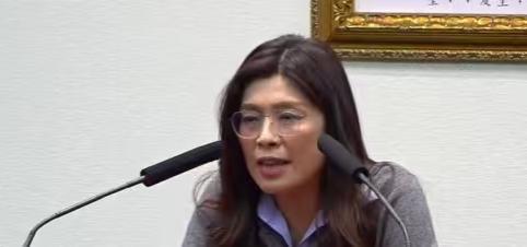 国民党主席郑丽文跟赵少康的口水战再起，今天下午国民党内部网络宣传培训课上，郑丽文