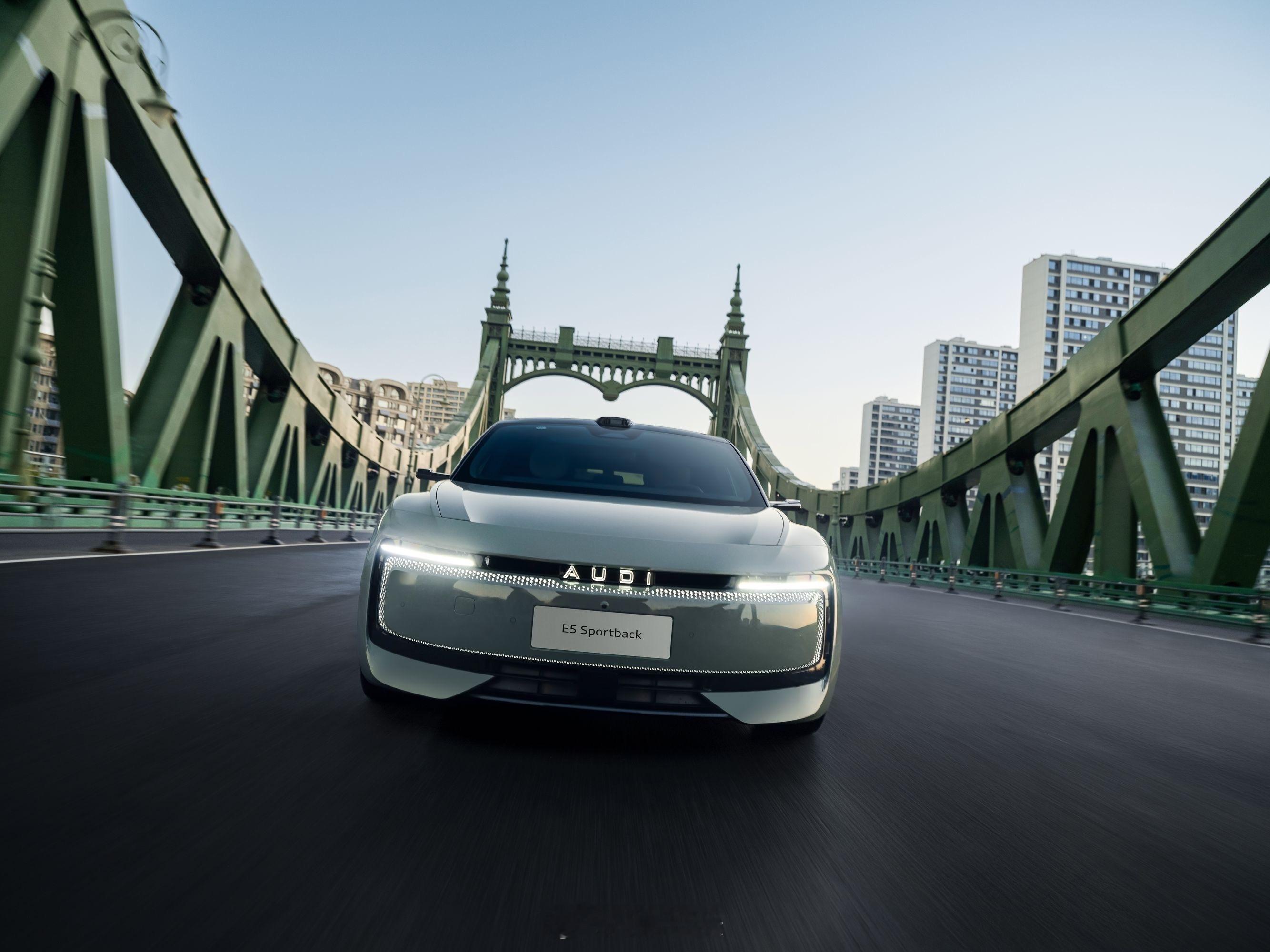 奥迪e5连夺两大年度车桂冠 奥迪这是要彻底放飞自我了吗，E5 Sportback