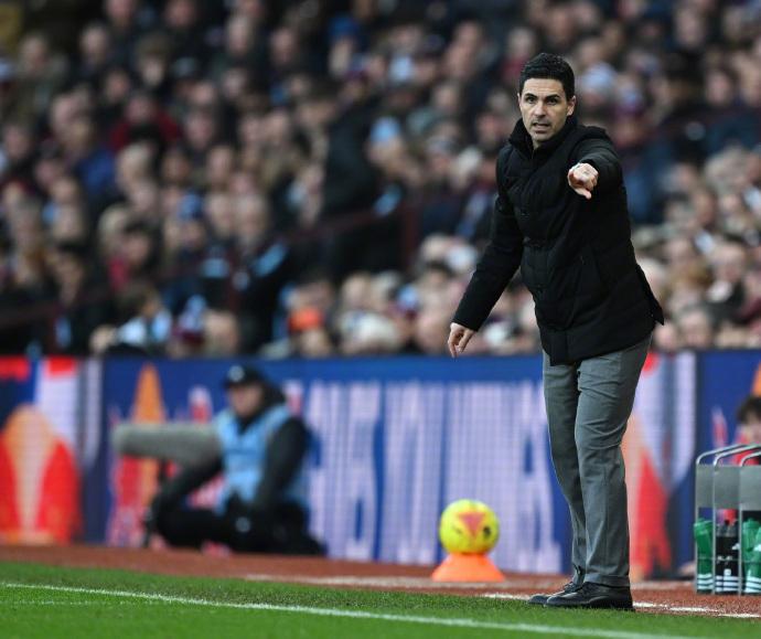 差距，缩小到一场之内

英超积分榜前3：

1. 阿森纳33分
2. 曼城 31