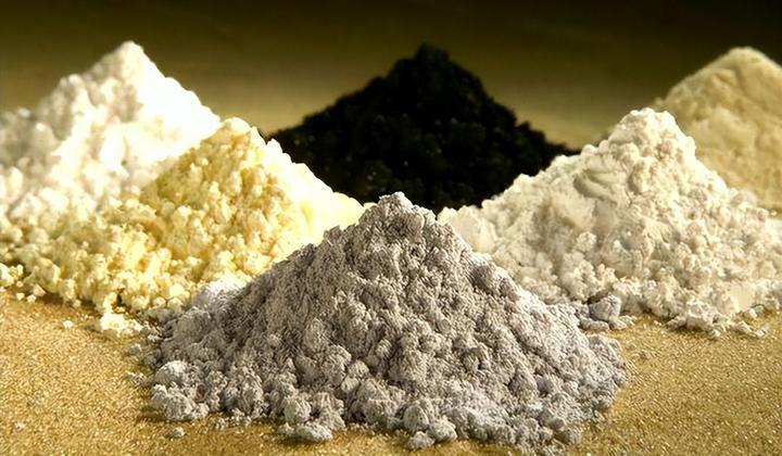 中国一句话揭了美国的短：自己不能生产提炼稀土，就来偷中国的

7月18日，我国国